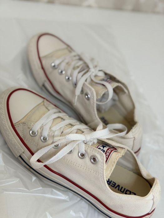 Продам конверсы унисекс