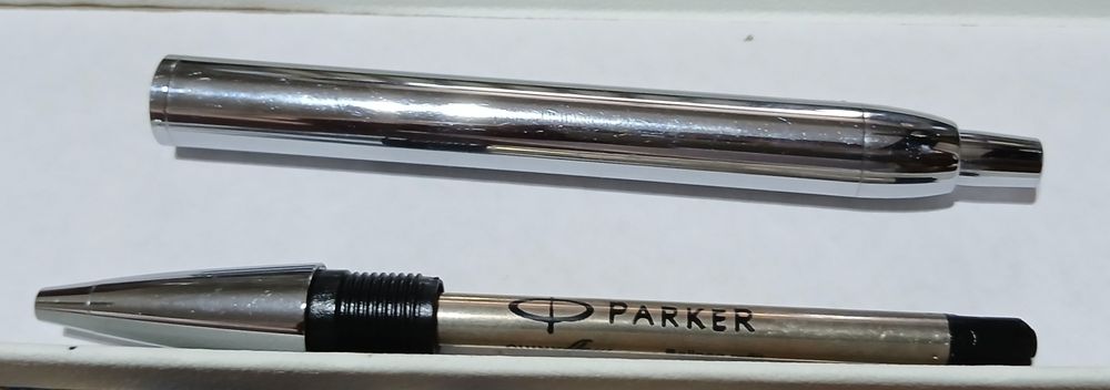 Шариковая ручка "Parker"