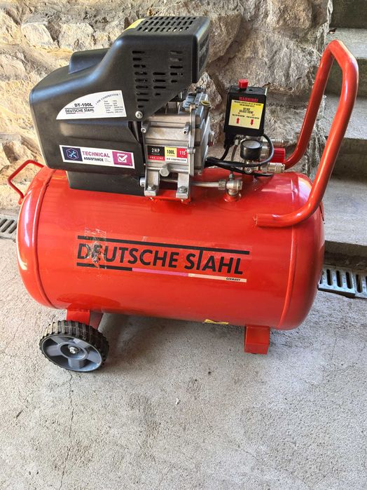 Compresor aer 100L 2CP 220V debit 206 lmin