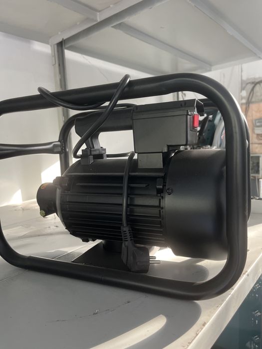 Вибратор 4 метр Аренда