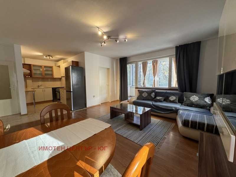 Дава се под наем Тристаен апартамент в София, Оборище - 120 кв.м за 750 € - Снимка #2