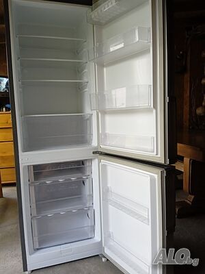 Хладилник Самсунг с долна камера цена 210 лева