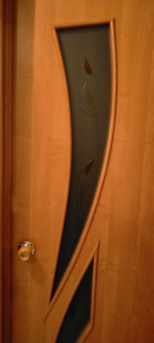 Продам двери межкомнатные