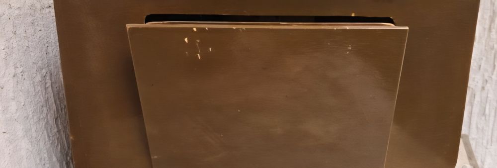 Стар механичен часовник