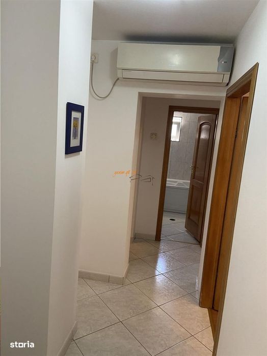 Apartament 4 camere Focsani , zona b- dul Independentei , suprafata ge