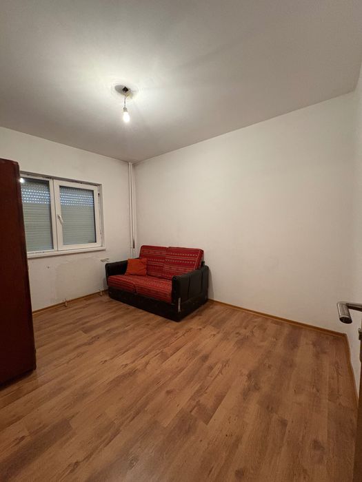 Apartament 2 camere , semidecomandat Micalaca 700, parter