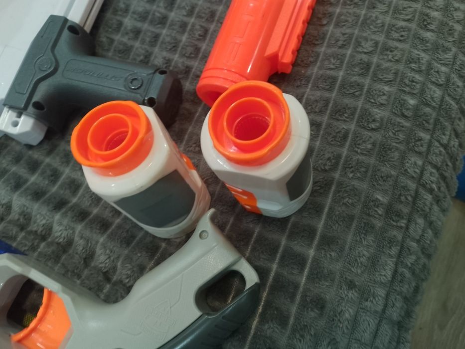 Vând colecție de puști Nerf