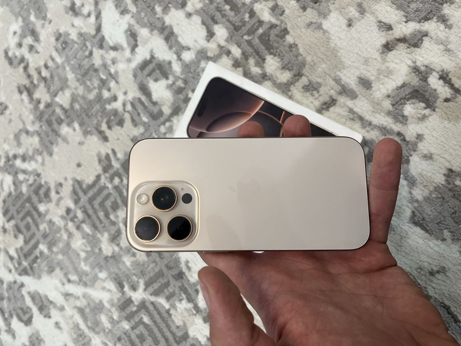 iPhone 16 Pro 256GB Desert Titanium