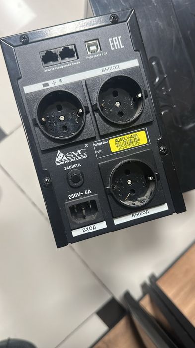 UPS 1000VA блок бесперебойного питания