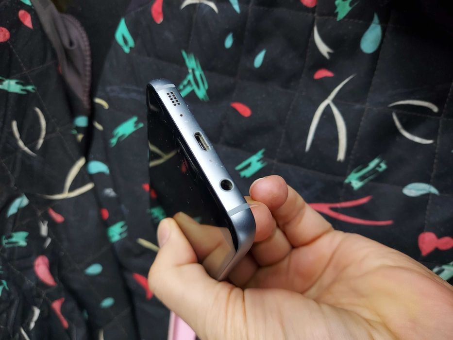Samsung Galaxy S7  неработещ за части