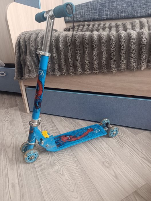 Продам детский самокат