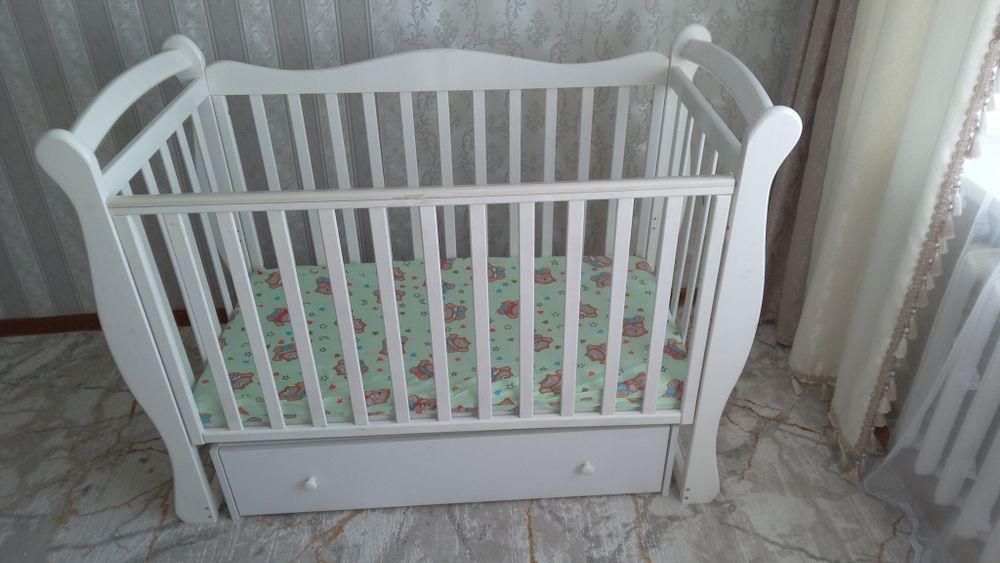 Продам детскую  кроватку