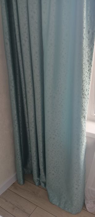 Красивые шторы и тюль  БУ