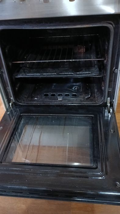 Продам газовую плиту