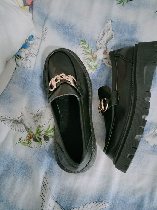 Vând Încălțăminte