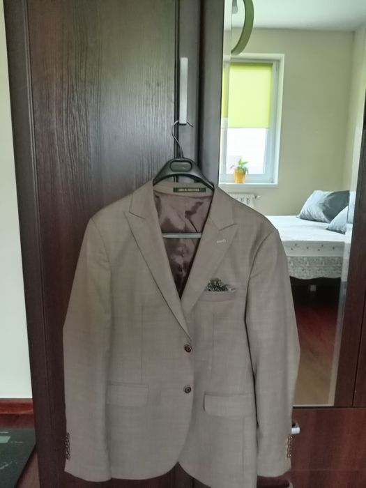 Продам брючный костюм