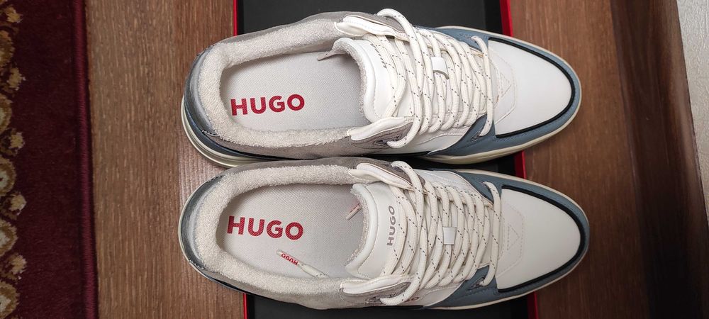 Продам кроссовки HUGO