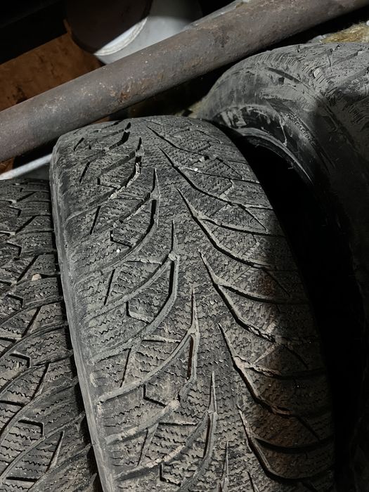 Зимние шины 225/55R17