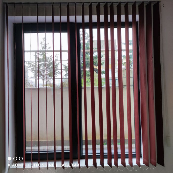 Офис щори в много добро състояние