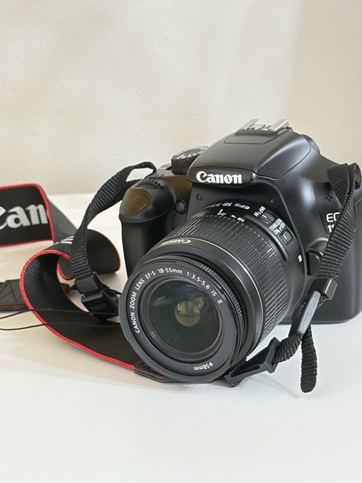 Canon EOS  1100D