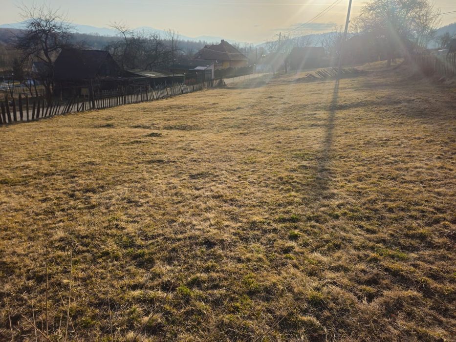 Vând 2 parcele teren intravilan în Petrila