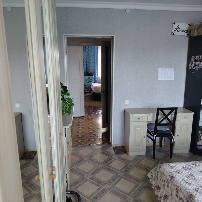Продам квартиру в 2-х квартирном доме