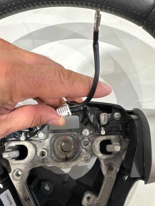 Toyota Auris кожен волан Тойота Аурис