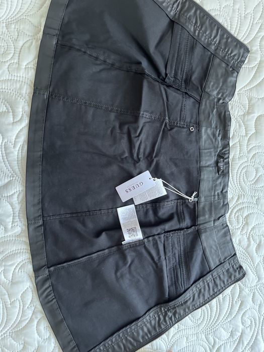 Нова. Кожена пола Guess номер 25/XS