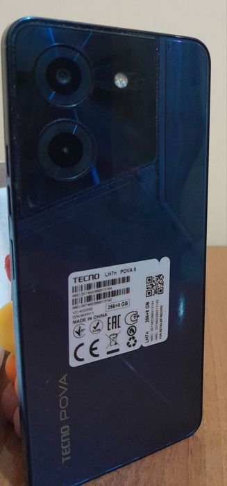 Tecno pova 5 kafolati bilan.  Xotirasi 256 gb .    RAM 8 + 8 = 16 .