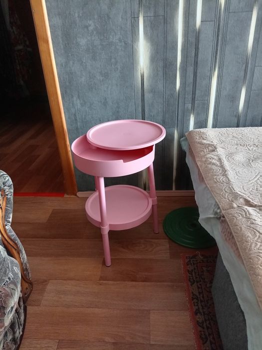 Прикроватный столик - шкатулка.