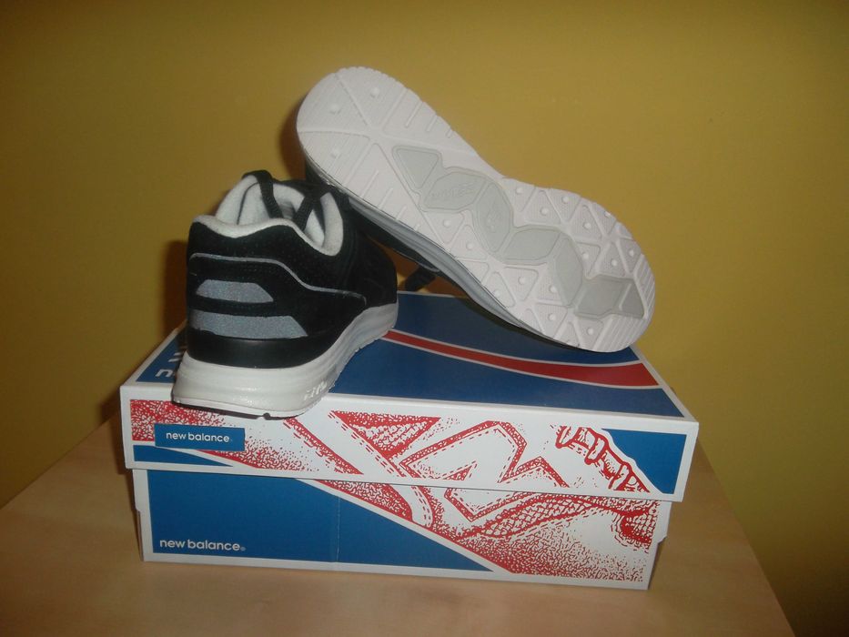 Adidasi New Balance 1550 marimea 43-LICHIDARE STOC-