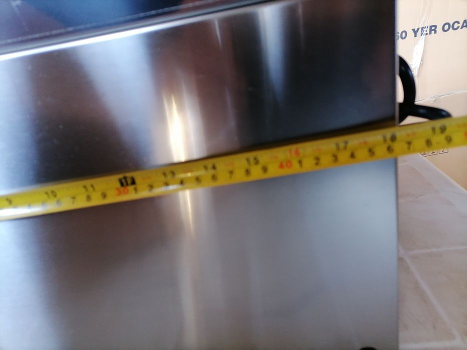 Фритюрник  Електрически  8л.3,2кw фритюрник дюнер скара котлон