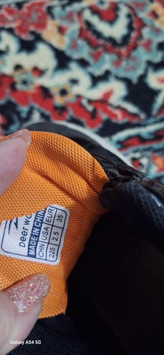 Кроссовки фирменные качественные