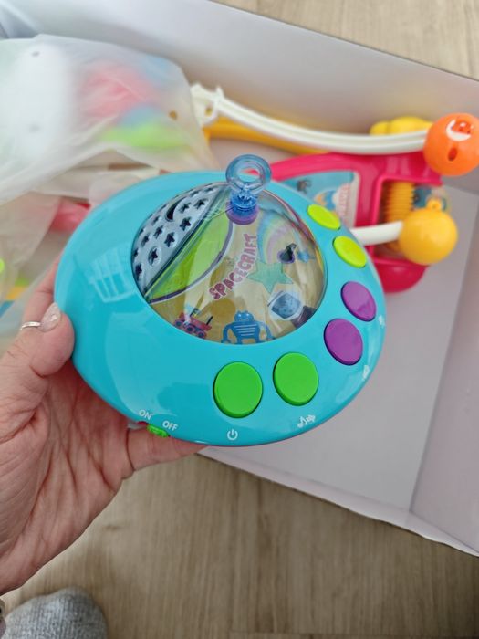 Музикална въртележка за кошара