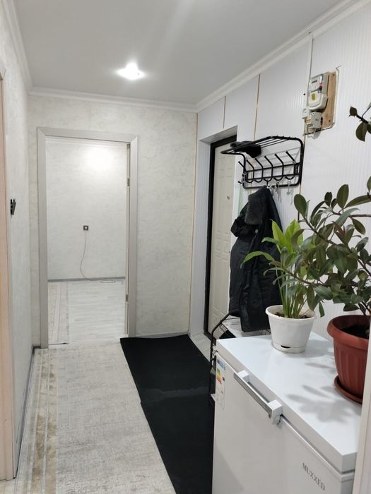 Жастық 41үйден  2 бөлмелі пәтер сатыл