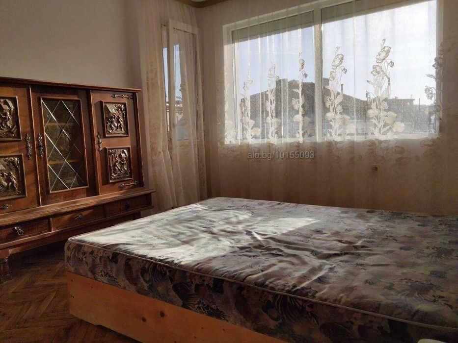 Давам под наем 5 стаен апартамент 130кв.м в кв. Виница, без посредник.