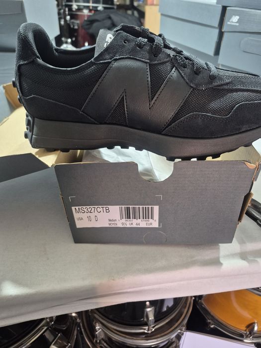 New balance 327 .