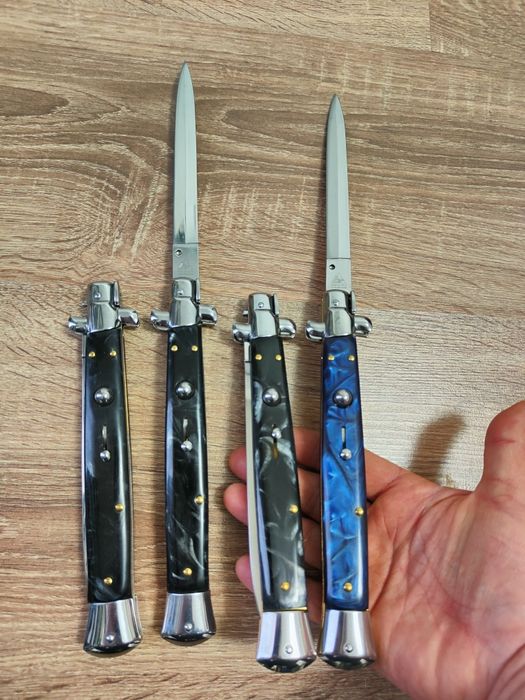 Cutit briceag Stiletto 34cm, deschidere automata si sistem de blocare