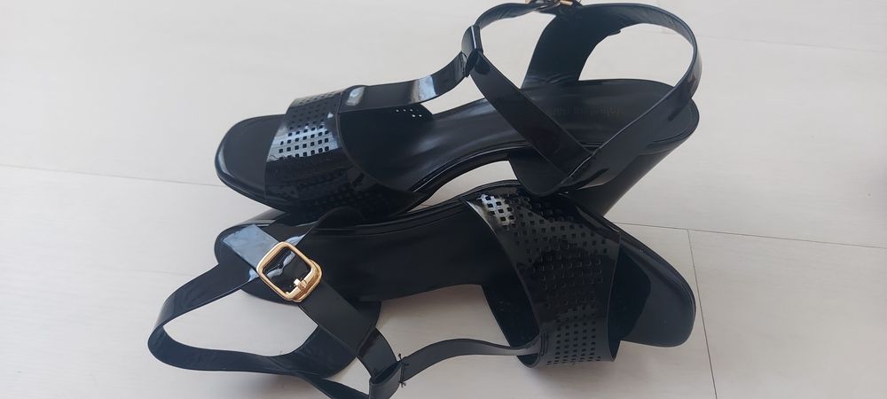 Продам обувь летние