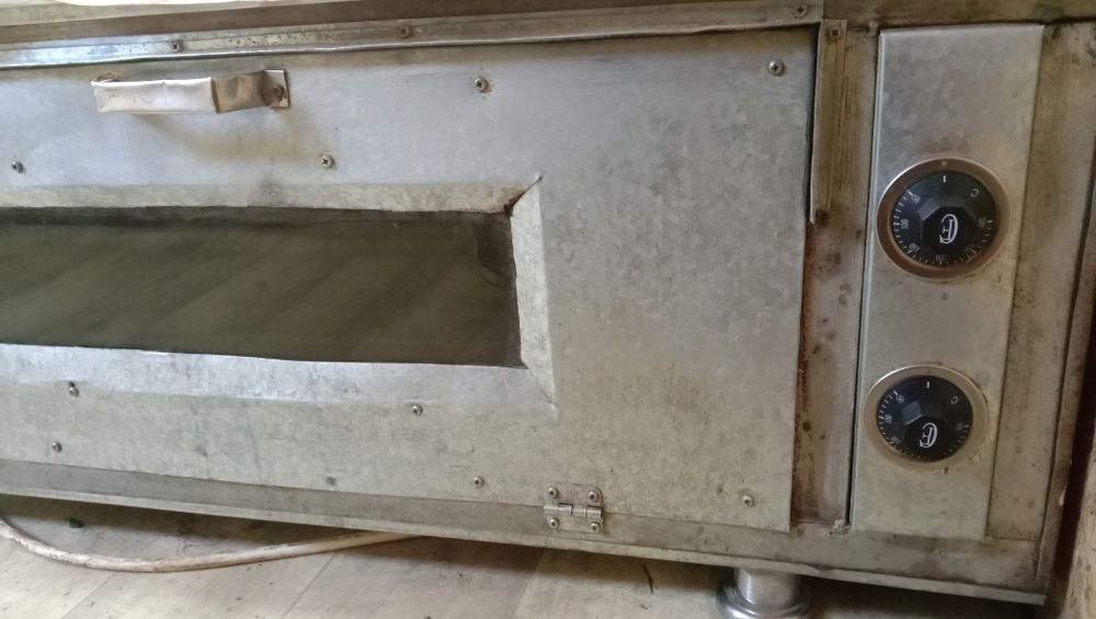 Электрическая печь для выпечки