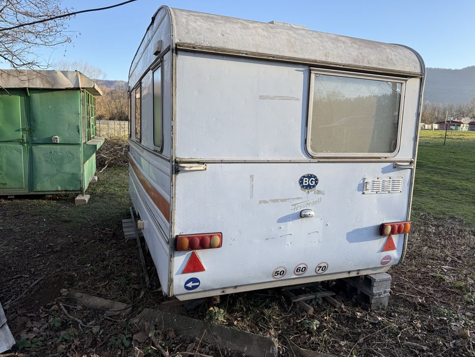Продавам Каравана
