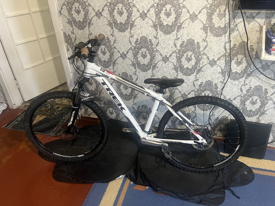 Велосипед TREK 3700 disc