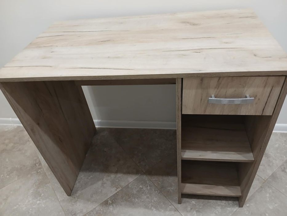 Бюро от дъб сонома