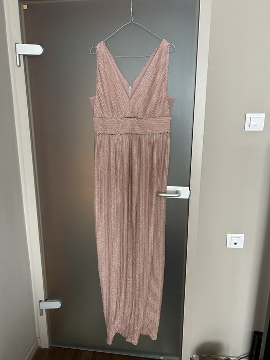 Официални рокли разпродажба