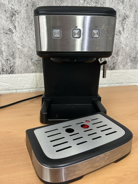 Кафе машина за еспресо 15 bar, 850W – капучино и лате