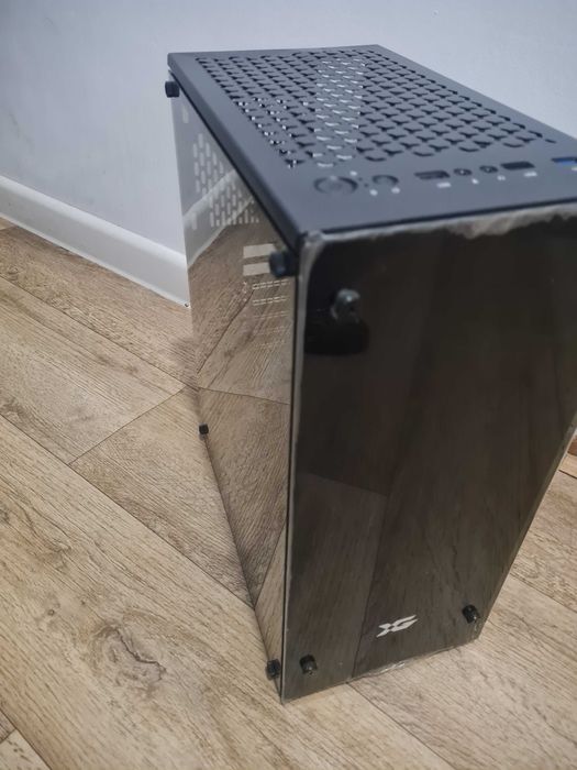 Корпуса разные продам