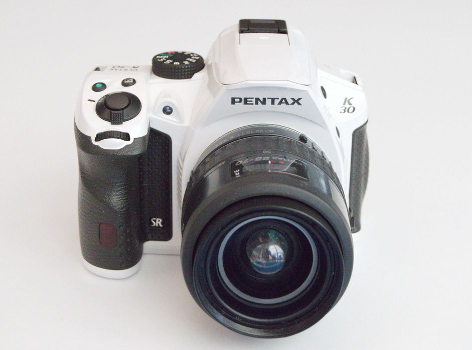Vând aparat foto Pentax K30
