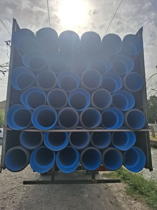 Гофрированная труба и Дренажный труба с геотекстилем разных видов