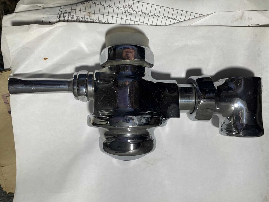 кран смывной для унитаза