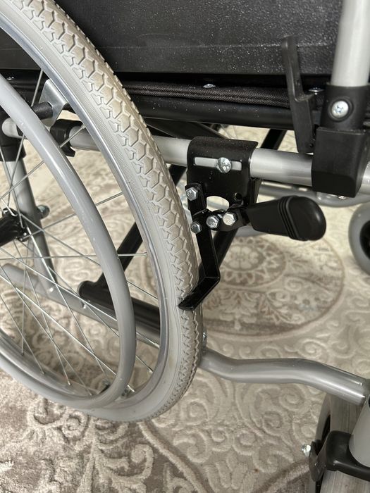 Инвалидная коляска